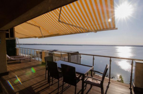 Гостиница Sea Gem Mamaia - Superb Views, Big Terrace and 200m to Beach!  Мамая